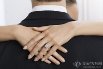 黄金钻戒好还是白金钻戒好