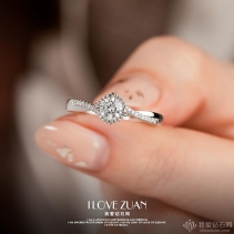 结婚买圆形钻石、异形钻还是彩色钻石？