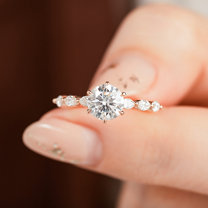 依恋(红）18K玫瑰金天然钻石钻托