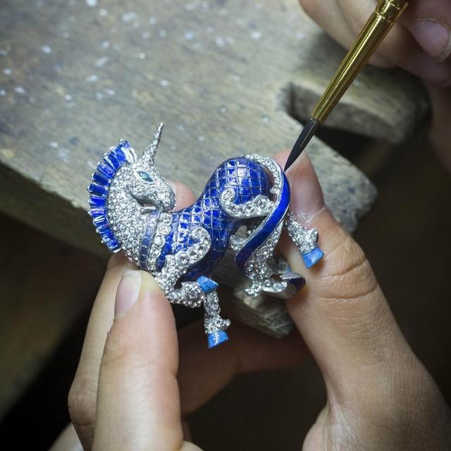 梵克雅宝胸针