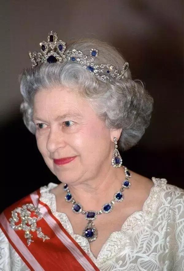 英女王珠宝