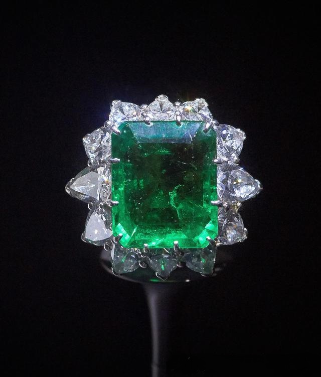 珍藏艺术珠宝展