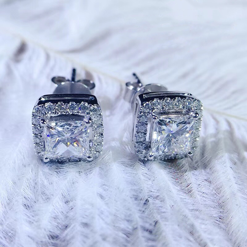 公主方群镶款耳钉