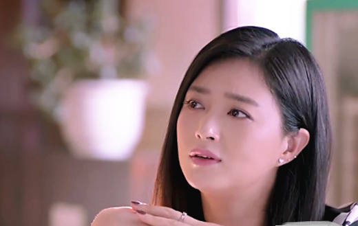 樊胜美戒指