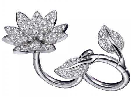 Van Cleef&Arpels莲花戒指