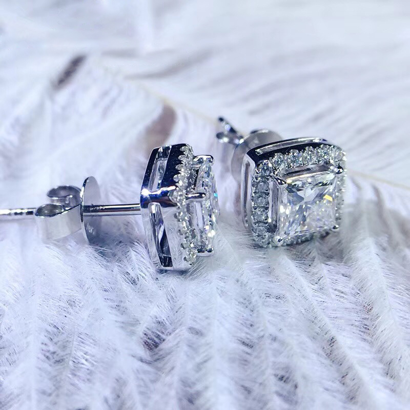 公主方群镶款耳钉