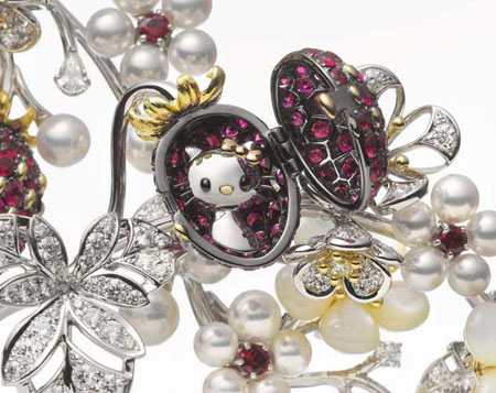戴珍珠的Hello Kitty Mikimoto御木本杰作