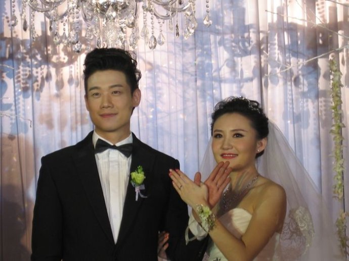 《打渔晒网》主持韩佳与崔啸结婚戒指款式曝光