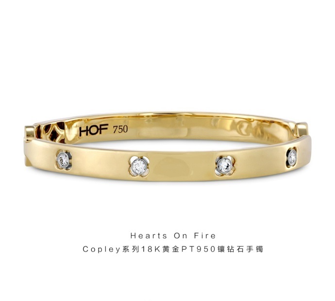 张俪佩戴HEARTS_ON_FIRE珠宝登芭莎珠宝