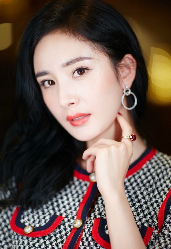 杨幂佩戴伯爵珠宝