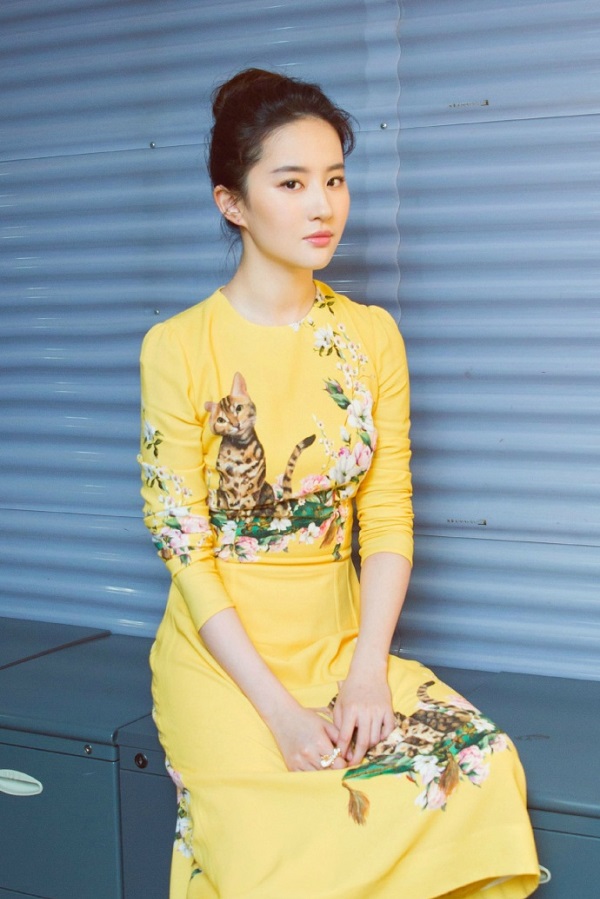 刘亦菲佩戴尚美巴黎珠宝