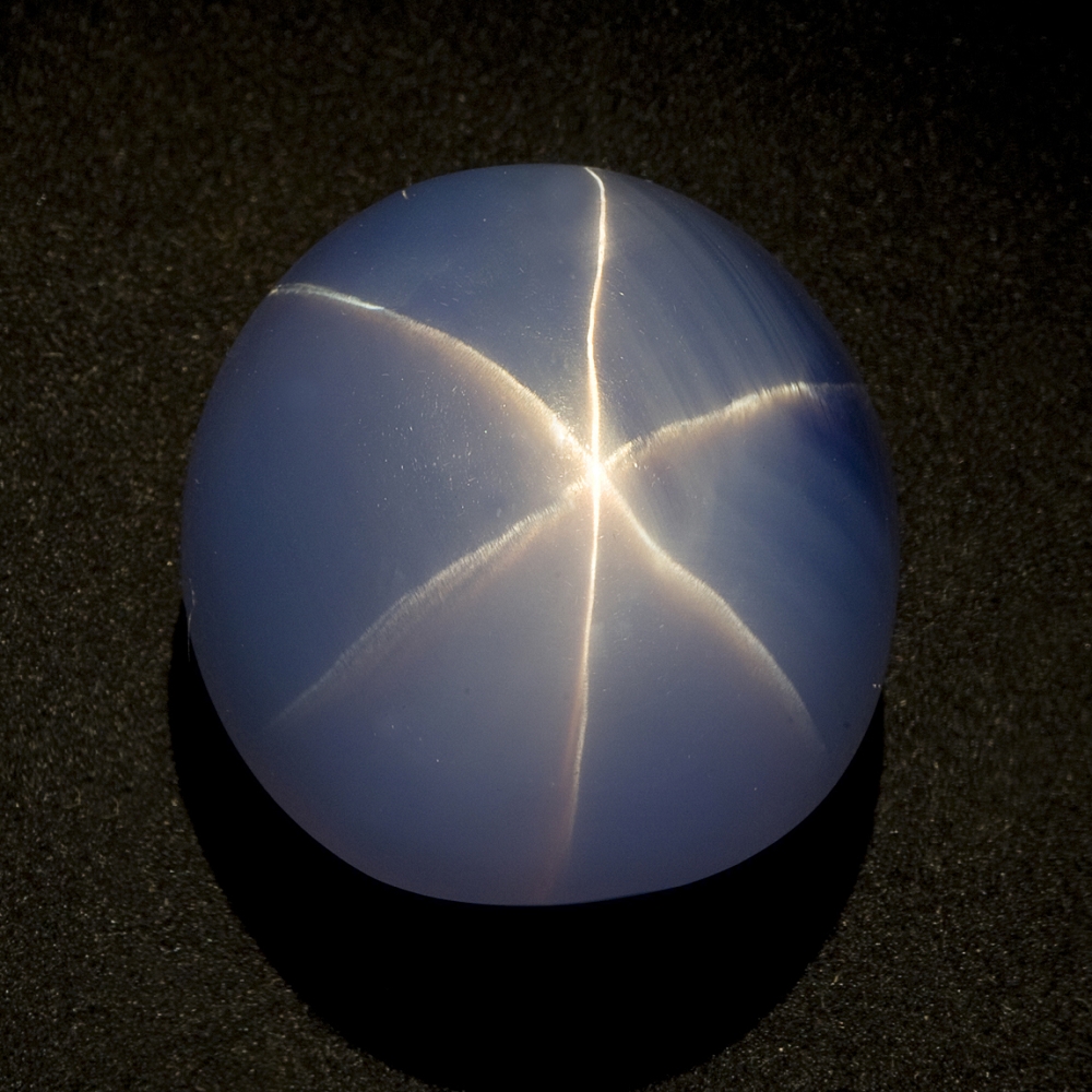 全球第二大星光蓝宝石「Star Of India」，重563ct（2）