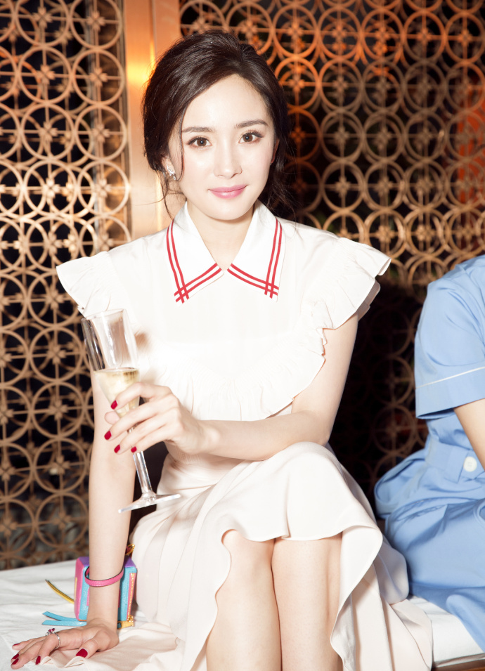 杨幂佩戴伯爵珠宝