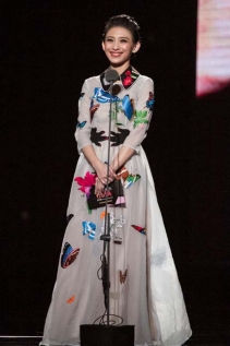 第26届金曲奖 戴佩妮蒂芙尼首饰抢镜