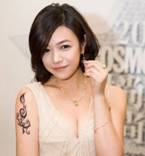 卡地亚Trinity珍珠系列伴陈妍希闪耀婚尚盛典