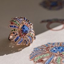 Gübelin独一款Coral Blossom蓝宝石戒指：可转换成胸针、吊坠佩戴